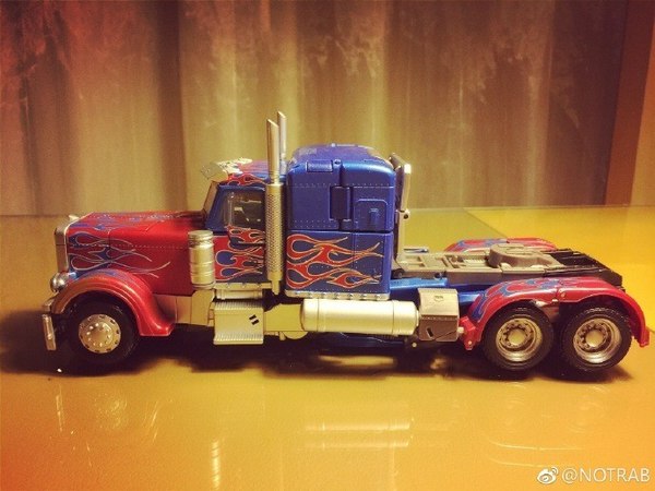 In Hand MPM 4 Optimus Prime Images Of Transformers Masterpiece Figure  (10 of 13)